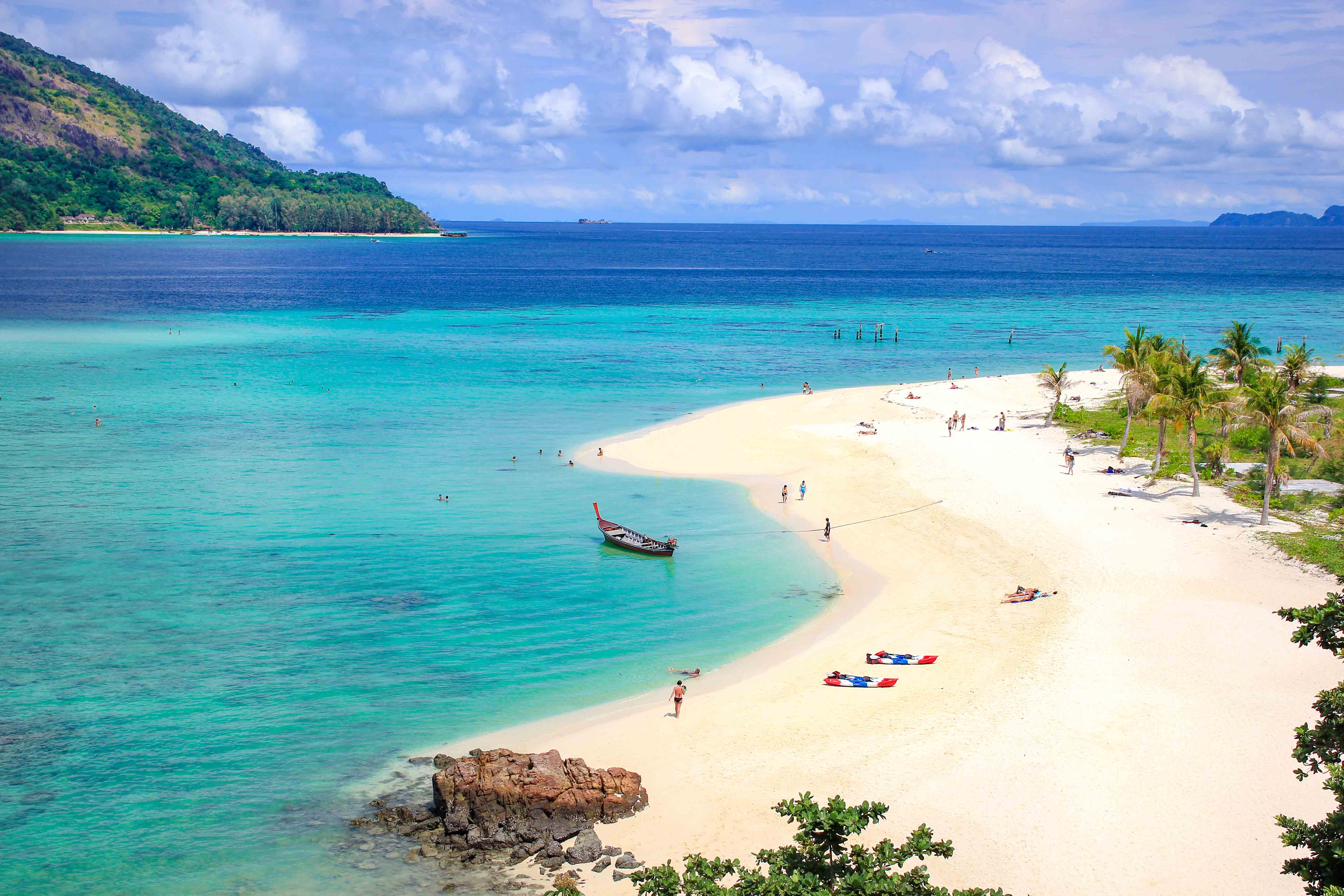 menjelajahi-koh-lipe-pulau-tersembunyi-di-thailand-pantau