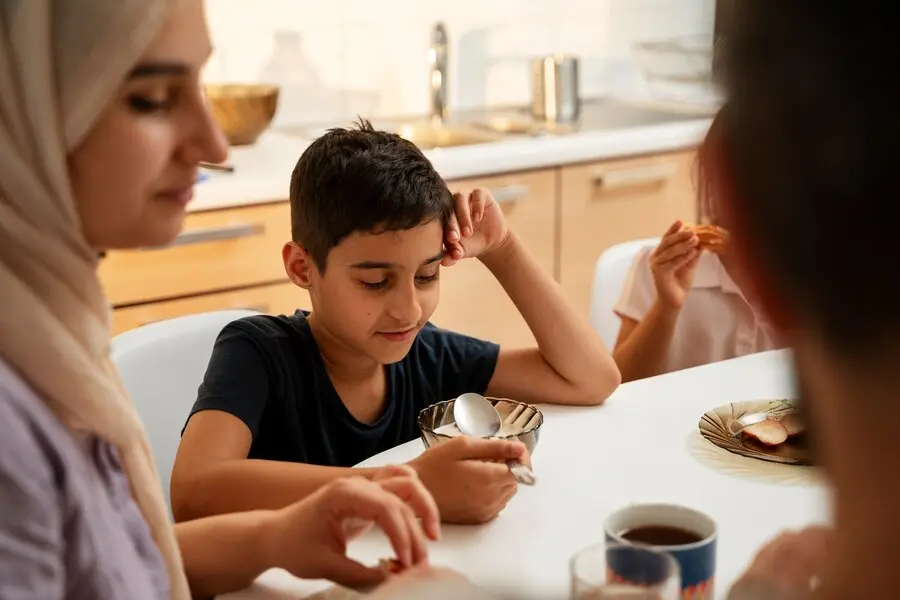 4 Tips Menanamkan Semangat Ibadah pada Anak di Bulan Ramadan