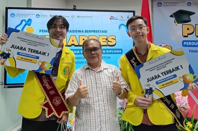 Dua Mahasiswa UI Raih Gelar Mahasiswa Berprestasi Terbaik Tingkat ...