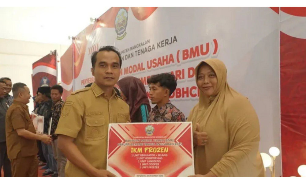 Pemkab Bangkalan Salurkan Bantuan Modal Usaha kepada 336 Pelaku IKM untuk Dongkrak Ekonomi Daerah