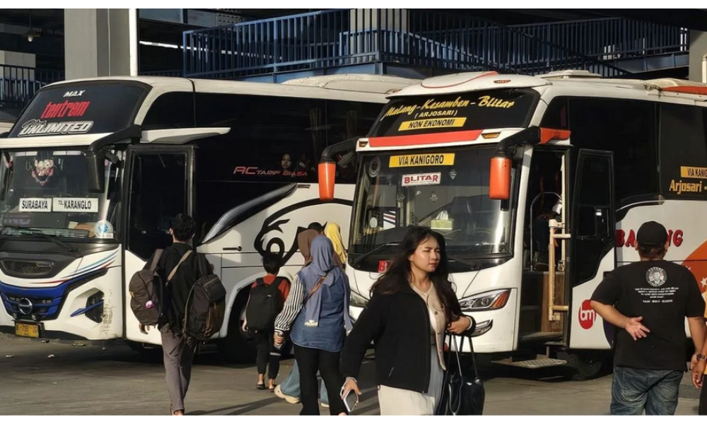 Menjelang Tahun Baru 2026, Terminal Arjosari Malang Prediksi 8.000 Penumpang Memadati Area Keberangkatan