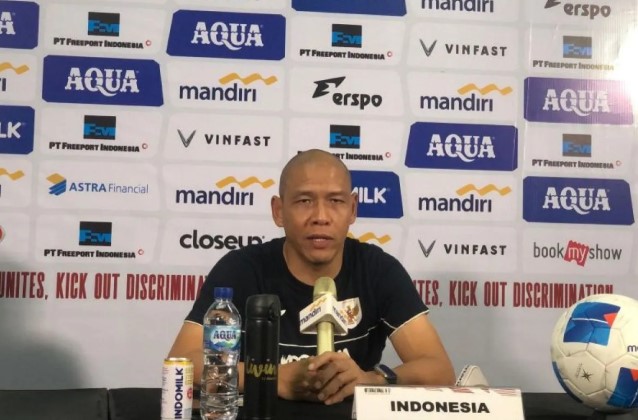 Nova Arianto Akui Timnas U-17 Indonesia Masih Jauh dari Harapan Usai Kalah 0-7 dari China