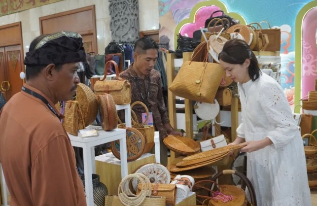 UMKM Binaan Pertamina Raup Rp7,5 Miliar di INACRAFT 2026, Produk Bali Ayu Tembus Pasar Global