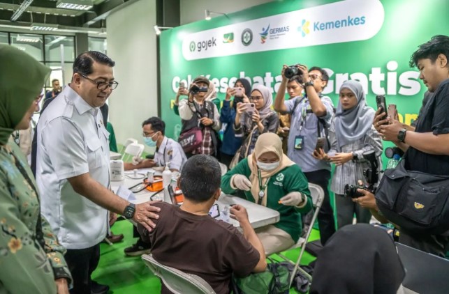 Menteri Ekonomi Kreatif Sebut Cek Kesehatan Gratis Bukti Perhatian Presiden kepada Pengemudi Ojol
