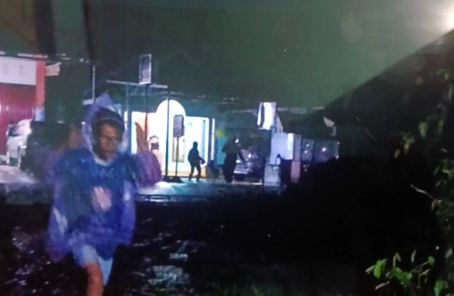 Hujan Deras Picu Sungai Batang Asam Meluap, Belasan Rumah di Agam Terendam 50–80 Sentimeter