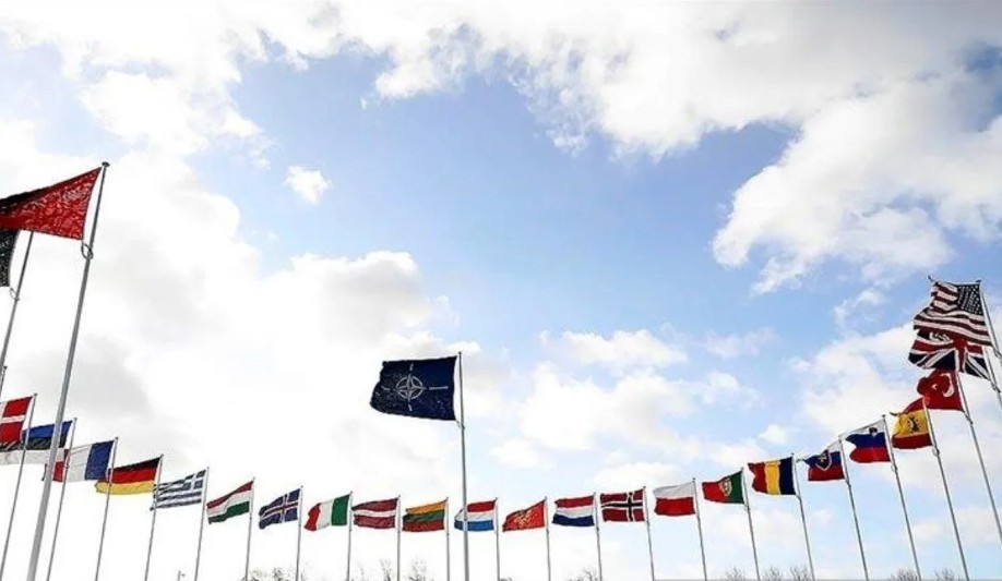 Menteri Pertahanan 32 Negara NATO Bertemu di Brussels Bahas Keamanan Arktik dan Dukungan untuk Ukraina