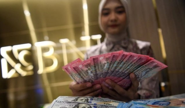 Rupiah pada Jumat Pagi Menguat Jadi Rp16.826 per Dolar AS