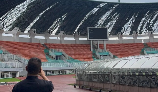 Angin Puting Beliung Rusak Fasilitas, Pertandingan Pegadaian Championship di Stadion Pakansari Tetap Digelar