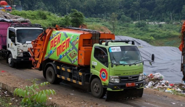 Pemkot Bandung Pastikan Pengangkutan Sampah ke TPA Sarimukti Kembali Berjalan Normal