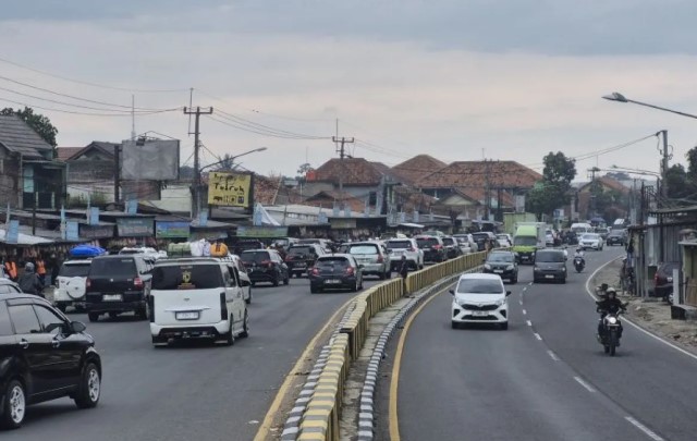 Puluhan Ribu Kendaraan Padati Nagreg, 76 Ribu Lebih Mengarah ke Bandung pada H+3 Lebaran