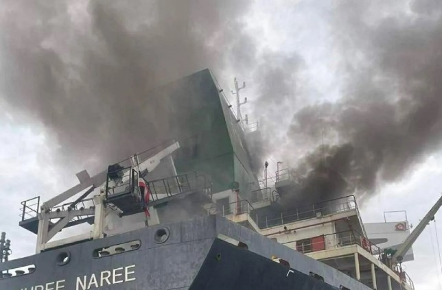 Lebih dari 350 Kapal Tertahan di Selat Hormuz, Iran Perketat Izin Lintas di Tengah Perang