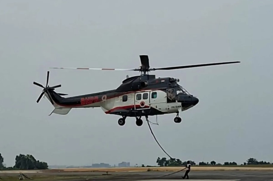Helikopter Bom Air BNPB Dikerahkan, Pemprov Riau Percepat Penanganan Karhutla di Dumai dan Sejumlah Daerah