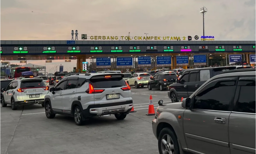 Volume Kendaraan di GT Cikampek Utama Menurun pada Arus Balik H+7 Lebaran