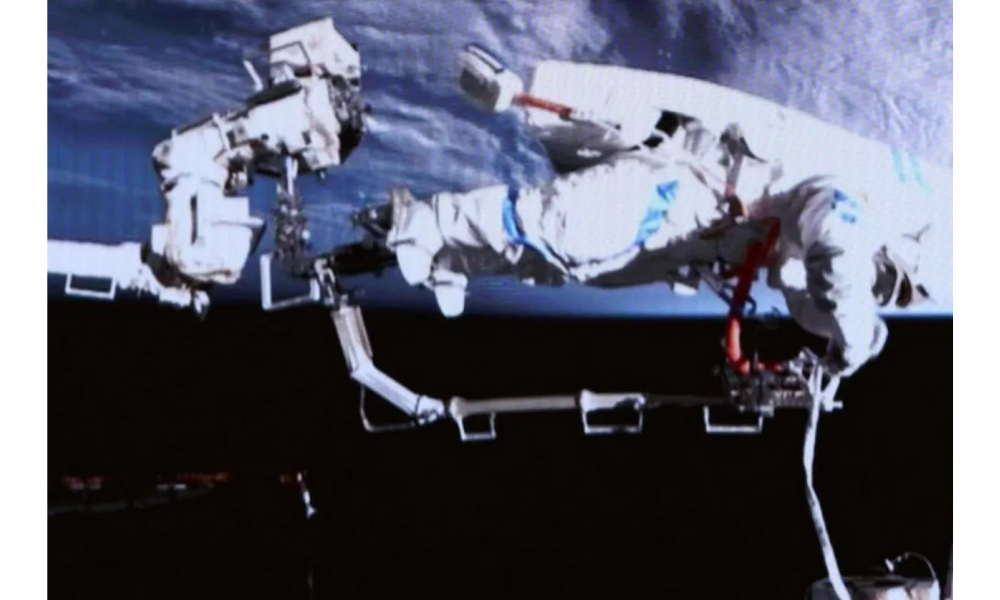 China Buka Program Riset Manusia di Luar Angkasa, Fokus Kelangsungan Hidup Astronot