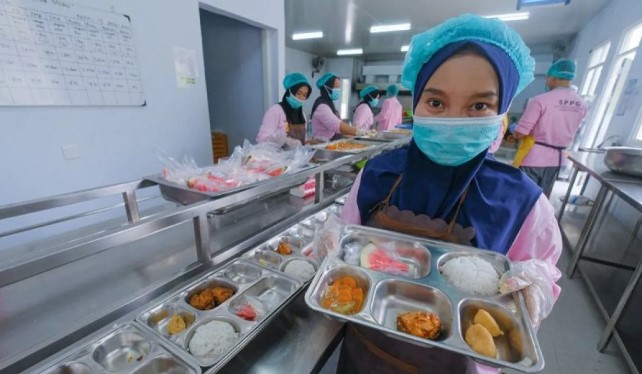 BGN Tegaskan Sanksi Tegas, Program MBG Kembali Beroperasi dengan Pengawasan Ketat