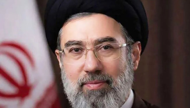 Hoaks! Foto Mojtaba Khamenei Dirawat Parah Akibat Serangan AS dan Israel Ternyata Hasil AI
