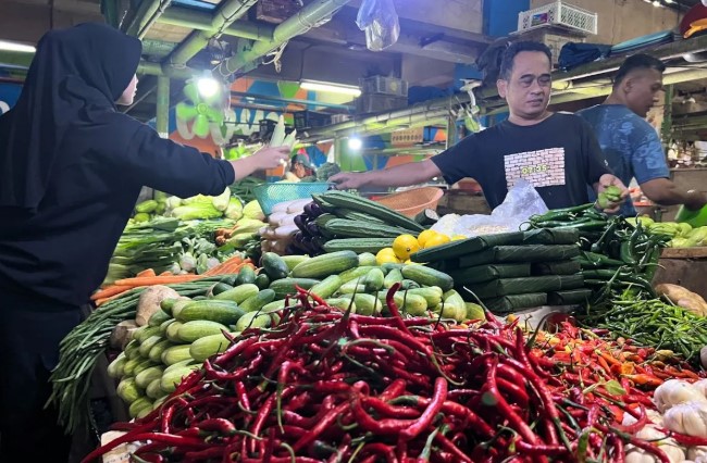 Harga Cabai Rawit Tembus Rp115.000 per Kg, Daging Ayam Capai Rp50.000 per Kg