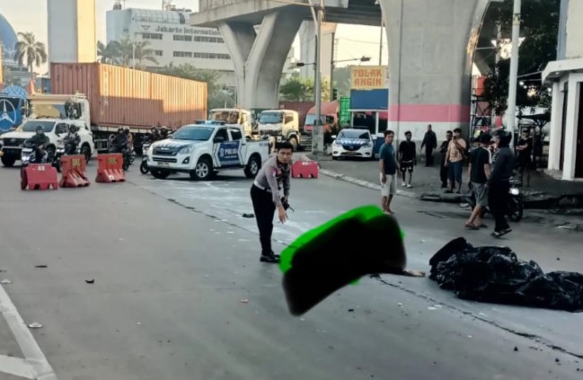 Polisi Selidiki Kecelakaan Ojol Tewas Tertabrak Dump Truk di Koja Jakarta Utara