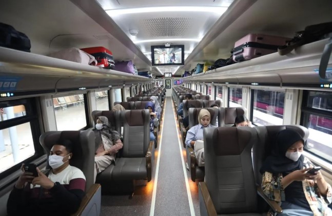 Lonjakan Libur Paskah, Penumpang Kereta dari Jakarta Tembus 30 Ribu Orang