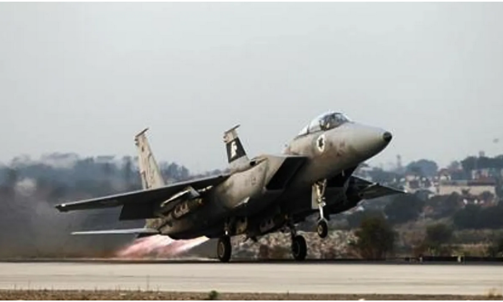 Trump Klaim Kopilot F-15E Selamat Usai Ditembak di Iran, Sebut Operasi Penyelamatan Paling Berani