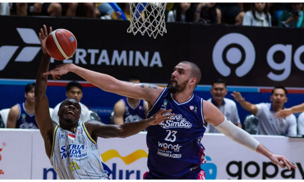 RANS Simba Bogor Taklukkan Satria Muda 95-84, Pertahanan Solid Jadi Kunci Kemenangan