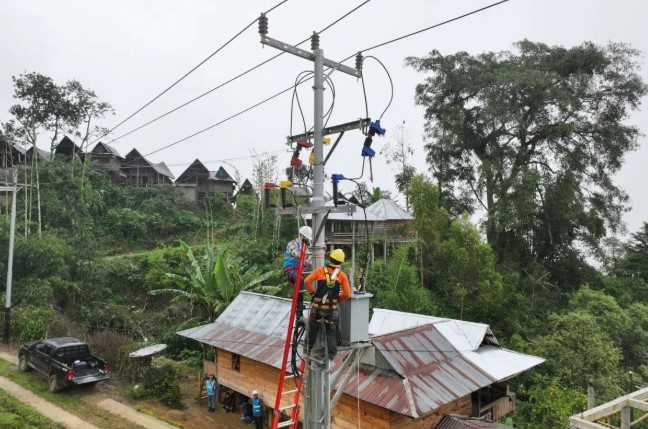 GM PLN Sulselrabar Tekankan Jarak Aman 3 Meter dari Jaringan Listrik untuk Cegah Kecelakaan Fatal