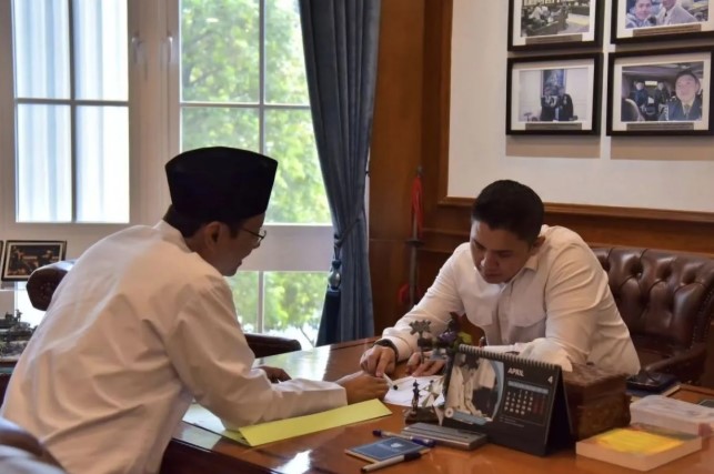 Seskab Teddy dan Mensos Bahas Penguatan Sekolah Rakyat serta Akurasi Penyaluran Bansos