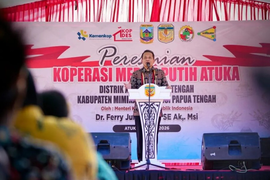 Menteri Koperasi Ferry Juliantono Resmikan Koperasi Desa Merah Putih di Mimika dan Perkuat Dukungan Permodalan