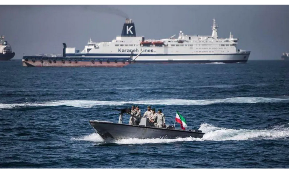 Iran Ancam Cegah Kapal Perang di Selat Hormuz, Negosiasi dengan AS Terancam