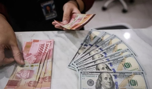 Rupiah Menguat Tipis, Harapan Negosiasi AS-Iran Tekan Dolar dan Harga Minyak