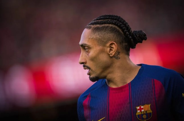 Raphinha Terancam Sanksi UEFA Usai Sebut Barcelona 