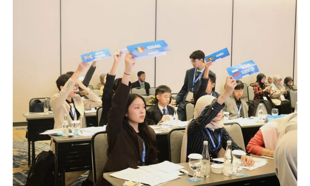 AMUN 2026 Latih Siswa Berpikir Kritis Lewat Simulasi Sidang PBB