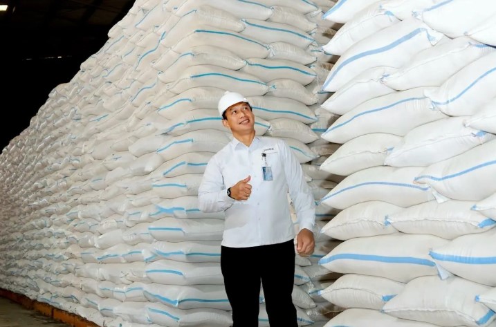 Dirut Bulog Persilakan Masyarakat Cek Stok Beras Langsung ke Gudang Demi Transparansi