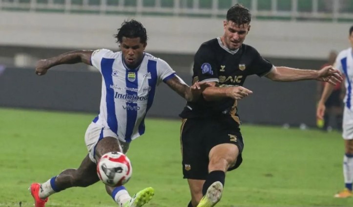 Eliano Reijnders Tegaskan Persib Masih di Jalur Juara Meski Ditahan Imbang Dewa United