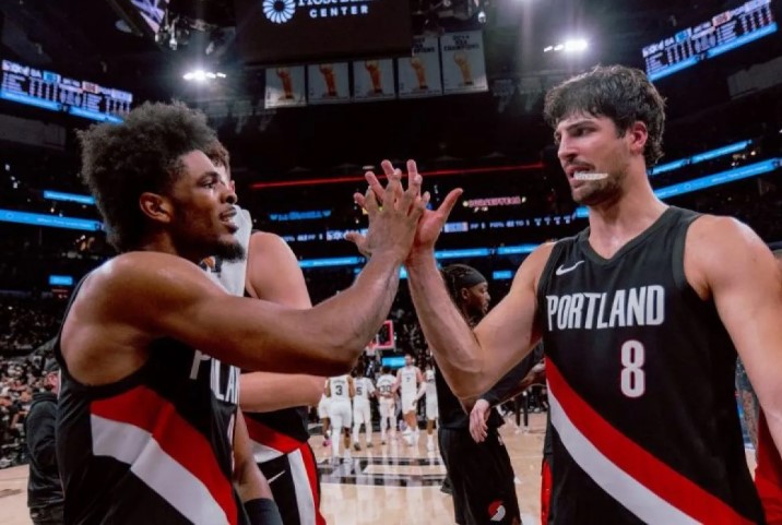 Blazers Bangkit Dramatis Tumbangkan Spurs 106-103, Seri Playoff NBA Kini Imbang 1-1