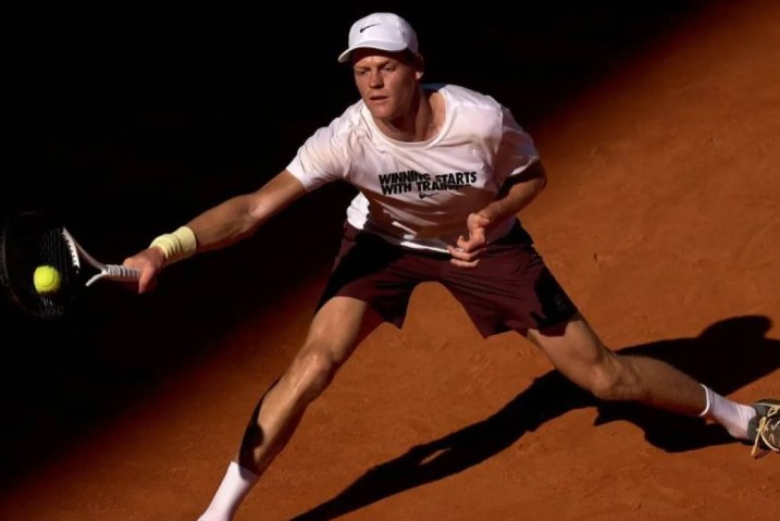 Sinner Beri Dukungan untuk Alcaraz yang Absen di Turnamen Besar akibat Cedera