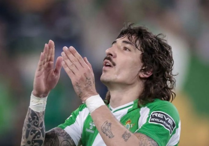 Gol Hector Bellerin di Menit Akhir Gagalkan Kemenangan Real Madrid atas Real Betis di Liga Spanyol