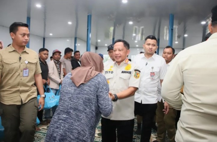 Huntara Bikin Penyintas Tersenyum, Tito Pastikan Bantuan dan Huntap Segera Dipercepat
