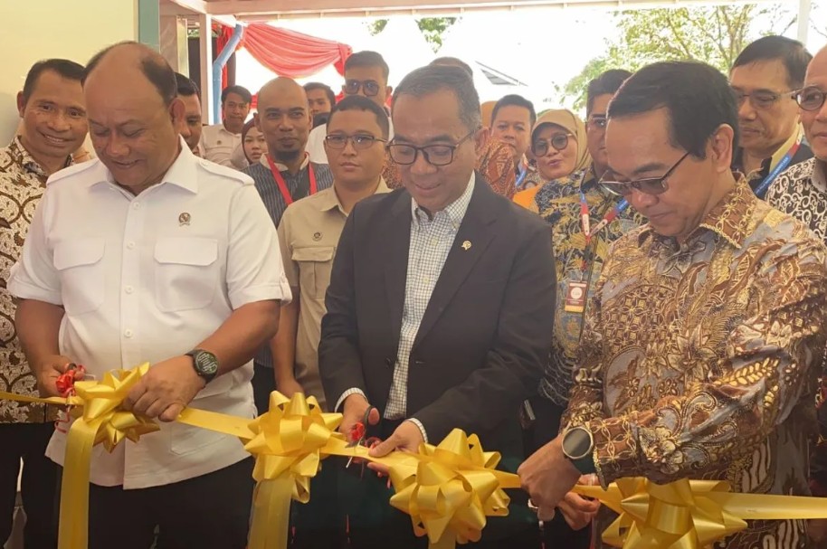 Menteri Brian Yuliarto Resmikan Dapur MBG di Unhas, Kampus Didorong Aktif Penuhi Gizi Masyarakat