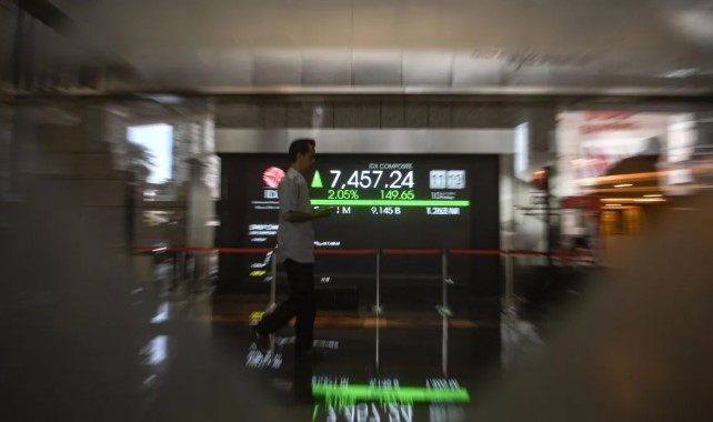 IHSG Dibuka Menguat Tipis ke Level 7.103, LQ45 Justru Melemah di Awal Perdagangan