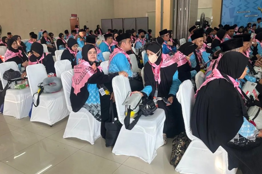 Ribuan Calon Haji Riau Diberangkatkan Bertahap, Sejumlah Jamaah Tertunda karena Kesehatan