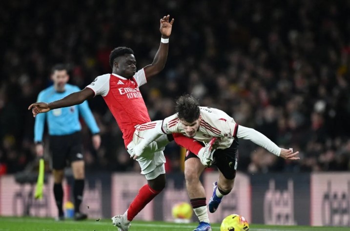 Pekan Krusial Liga Inggris: Arsenal Jamu Fulham, Manchester City Tantang Everton dalam Perburuan Gelar