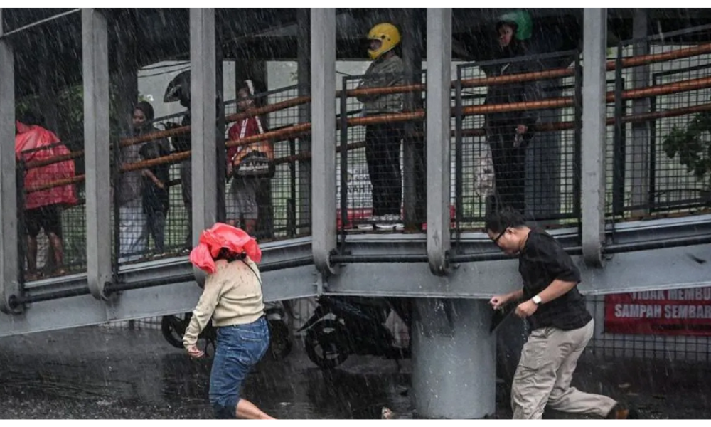 BMKG Prakirakan Hujan Guyur Jakarta Sore Hari, Jakarta Selatan Berpotensi Hujan Sedang