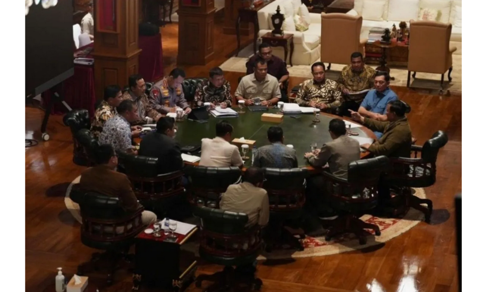 Prabowo Pimpin Rapat Terbatas di Hambalang, Bahas Pendidikan hingga Stabilitas Nasional