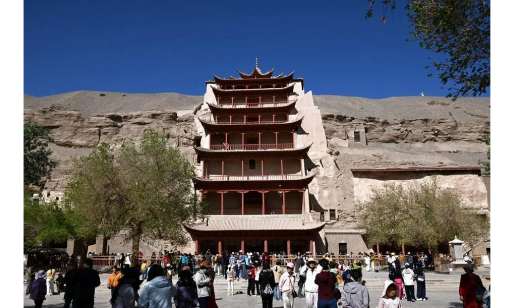 Libur Hari Buruh Lima Hari, Warga China Padati Destinasi Wisata dan Aktivitas Budaya