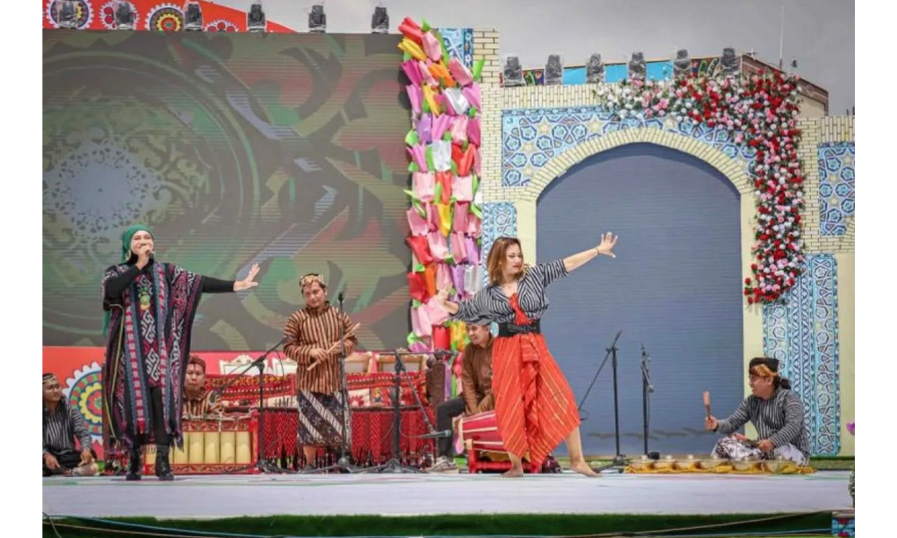 Ki Ageng Ganjur Memukau Festival Internasional di Uzbekistan Lewat Perpaduan Gamelan dan Lagu Tradisional
