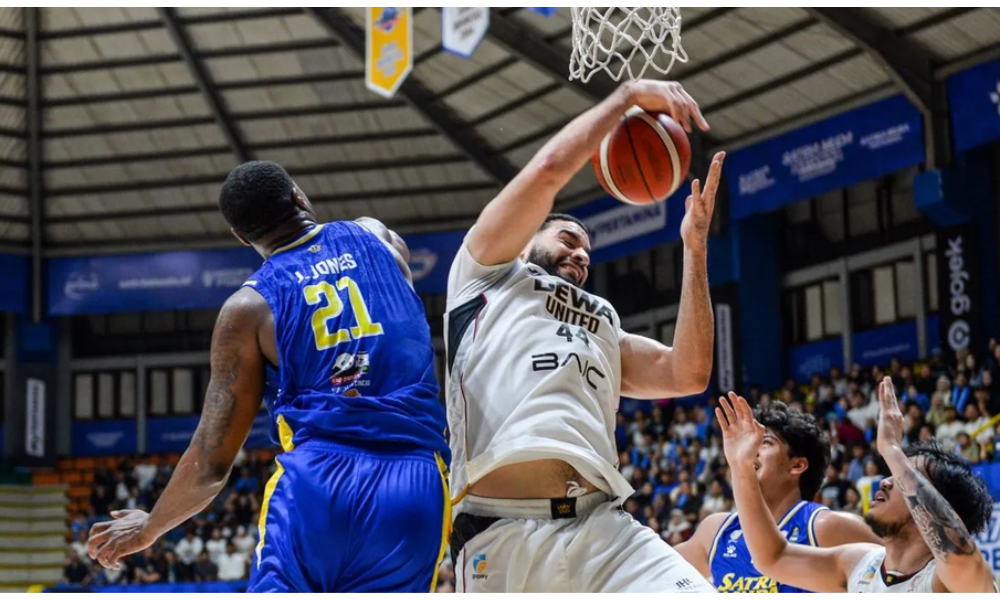 Dewa United Tumbangkan Satria Muda 94-79 di Bandung Arena