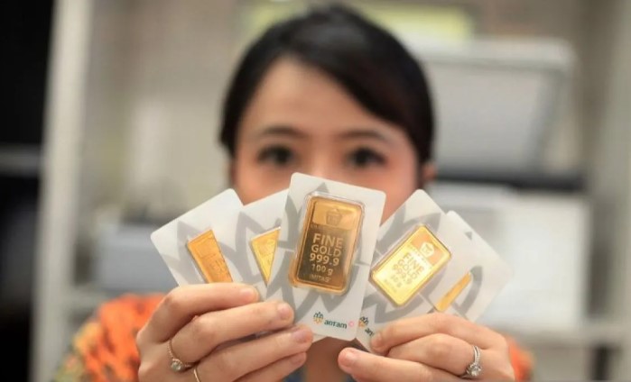 Harga Emas Antam Anjlok Rp35.000 per Gram, Kini di Level Rp2,760 Juta