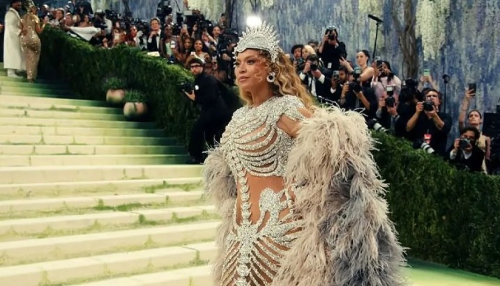 Beyoncé Kembali ke Met Gala 2026 Setelah Satu Dekade Absen dan Tampil Bersama Putrinya