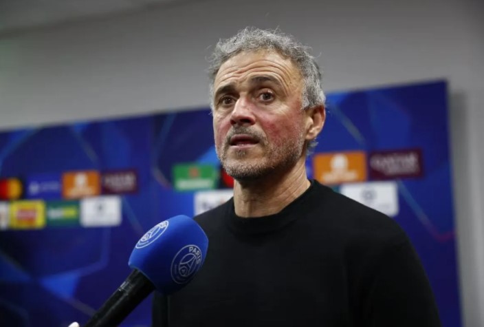 Luis Enrique Tegaskan PSG Tak Akan Bertahan Meski Unggul atas Bayern Muenchen